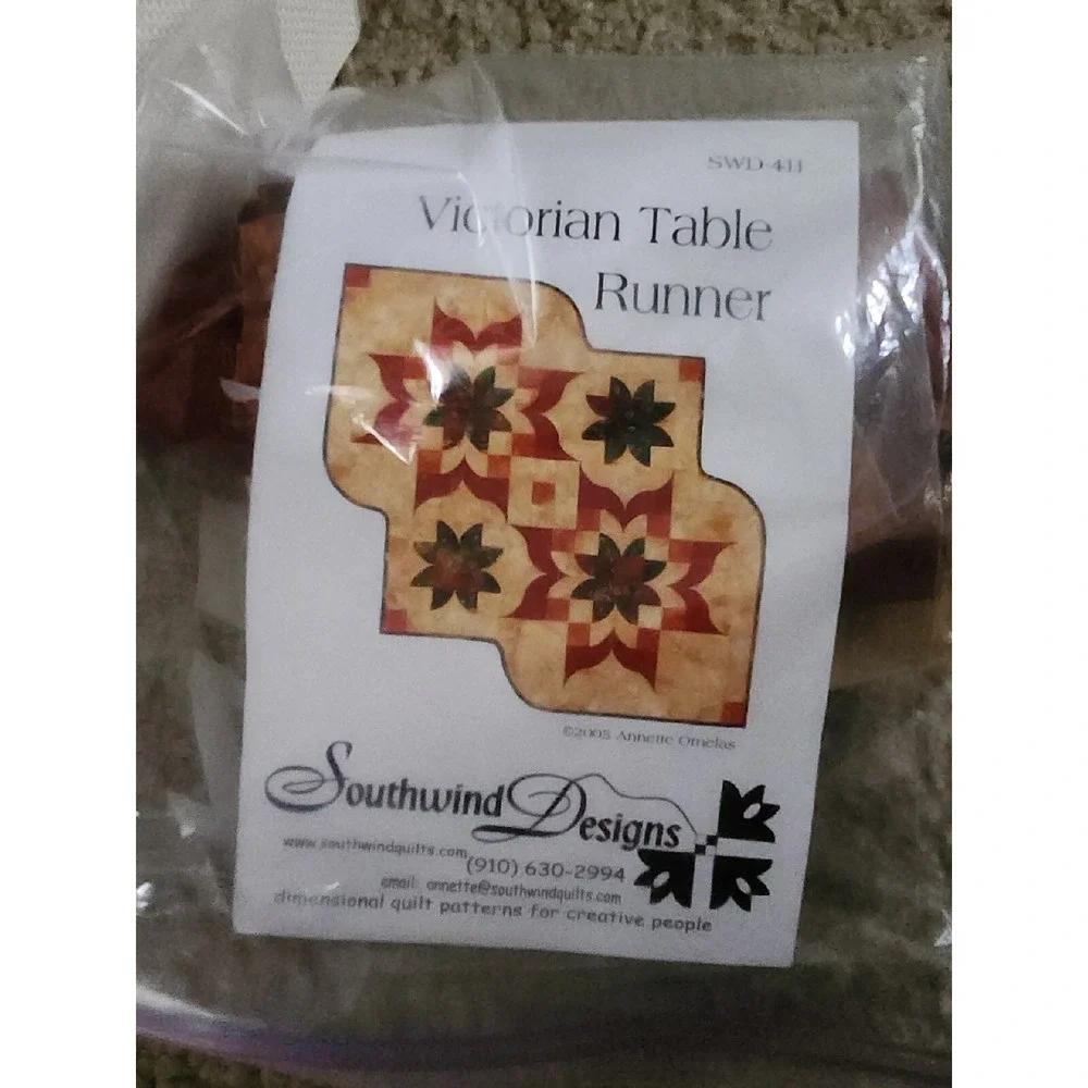SOUTHWIND DESIGNS Quilt Pattern - Victorian Table Runner Annette Ornelas Designs